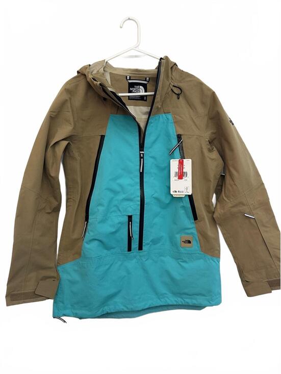The North Face Jackets & Blazers - The North Face Anorak Teal Front with Tan Sleeve Hooded Pullover